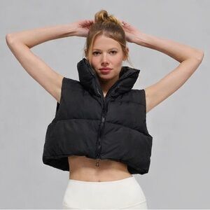 COZYPOIN Cropped Puffer Vest Size L